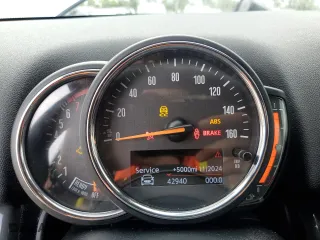 2020 MINI Countryman Cooper S with VIN WMZYW7C03L3L43586, listed as a Copart auction lot 64841424 with 42,940 mi miles and Non Repairable. Bid and sale history available at carsss.com. Image 9.