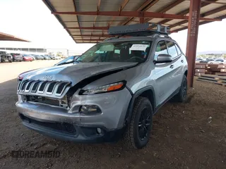 2017 Jeep Cherokee Latitude with VIN 1C4PJMCS4HW665167, listed as a IAAI auction lot 42054133 with 77,361 mi miles and . Bid and sale history available at DreamBid. Image 18.