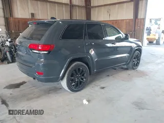2017 Jeep Grand Cherokee Laredo with VIN 1C4RJFAG2HC786171, listed as a IAAI auction lot 40746519 with 166,136 mi miles. Bid and sale history available at carsss.com. Image 4.