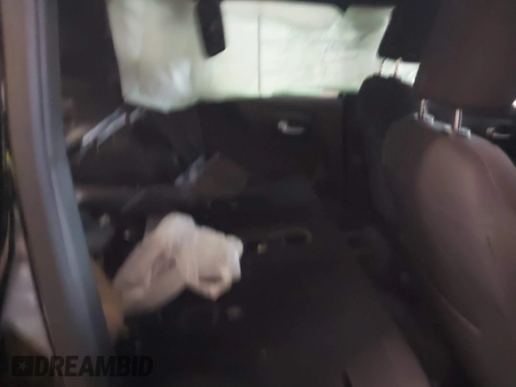 2021 Jeep Renegade Islander z VIN ZACNJDBB0MPM74830, wystawiony jako IAAI lot #41545277 z przebiegiem 78 148 mil mil oraz . Historia ofert i sprzedaży dostępna na DreamBid. Obrazek 8.