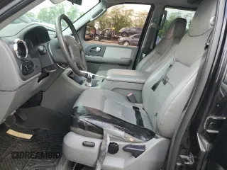 2005 Ford Expedition Special Service z VIN 1FMFU16505LA30009, wystawiony jako Copart lot #55461515 z przebiegiem 229 613 mil mil oraz Szkoda całkowita • Salvage title. Historia ofert i sprzedaży dostępna na DreamBid. Obrazek 7.