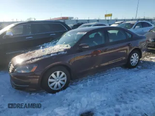 2013 Volkswagen Passat S with VIN 1VWAP7A33DC062513, listed as a Copart auction lot 87958635 with 123,038 mi miles and Salvage title. Bid and sale history available at DreamBid. Image 1.