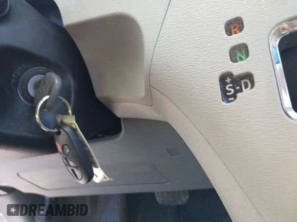 2014 Toyota Sienna SE with VIN 5TDXK3DC4ES487772, listed as a IAAI auction lot 41218295 with 153,368 mi miles and . Bid and sale history available at DreamBid. Image 11.