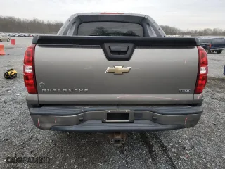2009 Chevrolet Avalanche LT w/2LT with VIN 3GNFK22069G219929, listed as a Copart auction lot 82619804 with 189,811 mi miles and Salvage Title. Bid and sale history available at carsss.com. Image 6.