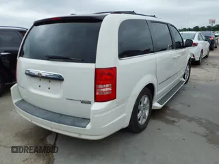 2010 Chrysler Town & Country Touring with VIN 2A4RR5D14AR133746, listed as a IAAI auction lot 42116450 with 221,775 mi miles. Bid and sale history available at carsss.com. Image 4.