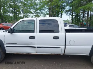 2005 GMC Sierra 2500HD SLE z VIN 1GTHK23U75F804162, wystawiony jako IAAI lot #42143820 z przebiegiem 3 mil mil oraz . Historia ofert i sprzedaży dostępna na DreamBid. Obrazek 14.