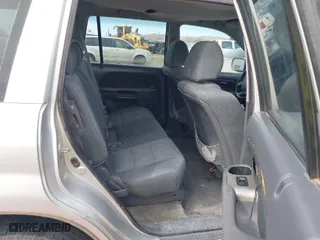 2006 Honda Pilot LX with VIN 2HKYF18106H551447, listed as a IAAI auction lot 41880391 with 1 mi miles. Bid and sale history available at carsss.com. Image 8.