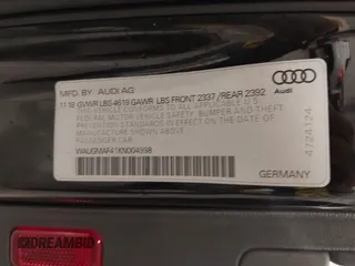 2019 Audi A4 Premium z VIN WAUGMAF41KN004998, wystawiony jako IAAI lot #41396015 z przebiegiem 31 438 mil mil oraz . Historia ofert i sprzedaży dostępna na DreamBid. Obrazek 9.