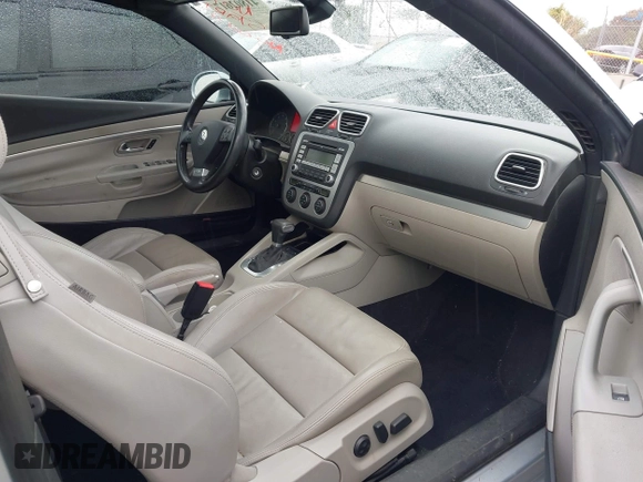 2008 Volkswagen Eos 3.2L with VIN WVWDB71F08V036745, listed as a IAAI auction lot 41802617 with 60,132 mi miles and . Bid and sale history available at DreamBid. Image 5.