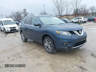 2015 Nissan Rogue SV with VIN 5N1AT2MV2FC792815, listed as a IAAI auction lot 41726739 with 206,296 mi miles. Bid and sale history available at carsss.com. Image 1.