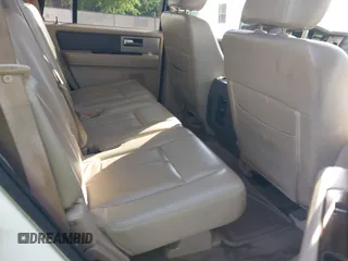 2011 Ford Expedition XLT z VIN 1FMJU1H54BEF17933, wystawiony jako IAAI lot #42077149 z przebiegiem 238 905 mil mil oraz . Historia ofert i sprzedaży dostępna na DreamBid. Obrazek 8.