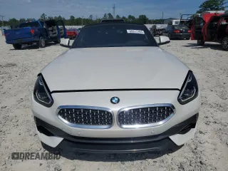 2022 BMW Z4 sDrive30i with VIN WBAHF3C05NWX38019, listed as a Copart auction lot 69311164 with 0 mi miles and Salvage Title. Bid and sale history available at carsss.com. Image 5.