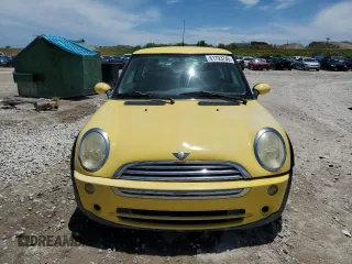 2006 MINI Hardtop with VIN WMWRC33556TJ75369, listed as a Copart auction lot 61793745 with 60,194 mi miles and Clean title. Bid and sale history available at DreamBid. Image 5.