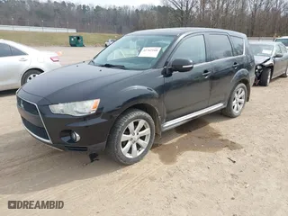 2010 Mitsubishi Outlander GT with VIN JA4JT5AX3AZ008590, listed as a IAAI auction lot 41762160 with 176,906 mi miles. Bid and sale history available at carsss.com. Image 2.