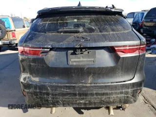 2021 Jaguar F-Pace S z VIN SADCJ2EX5MA672300, wystawiony jako Copart lot #84248744 z przebiegiem Nie podano mil oraz Szkoda całkowita • Salvage title. Historia ofert i sprzedaży dostępna na DreamBid. Obrazek 6.