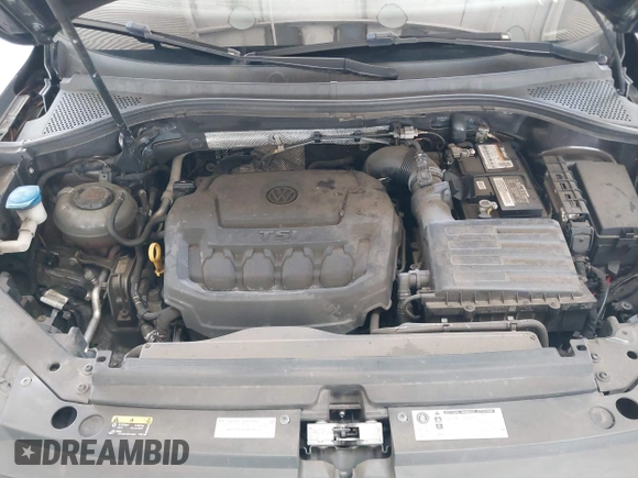 2018 Volkswagen Tiguan SEL with VIN 3VV3B7AXXJM213579, listed as a IAAI auction lot 42664339 with 84,676 mi miles and . Bid and sale history available at DreamBid. Image 10.
