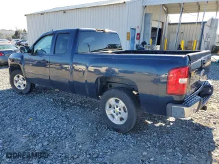 2008 Chevrolet Silverado 1500 LT w/1LT with VIN 2GCEC19J181279215, listed as a Copart auction lot 87639865 with 161,826 mi miles and Salvage Title. Bid and sale history available at carsss.com. Image 2.
