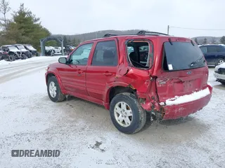 2007 Ford Escape Limited with VIN 1FMCU94127KC03555, listed as a IAAI auction lot 41620386 with 177,020 mi miles. Bid and sale history available at carsss.com. Image 3.