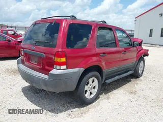 2005 Ford Escape XLT с VIN 1FMYU93175DA16398, выставлен на аукционе IAAI как лот 42544348 с пробегом 114 065 миль миль и . История ставок и продаж доступна на DreamBid. Изображение 4.