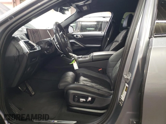 2025 BMW X6 xDrive40i with VIN 5UX33EX05S9X17286, listed as a Copart auction lot 52207275 with 24,547 mi miles and Clean Title. Bid and sale history available at carsss.com. Image 7.