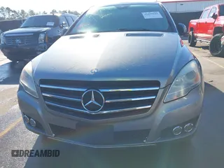 2011 Mercedes-Benz R R 350 with VIN 4JGCB6FE9BA113693, listed as a IAAI auction lot 41255621 with 136,126 mi miles. Bid and sale history available at carsss.com. Image 6.