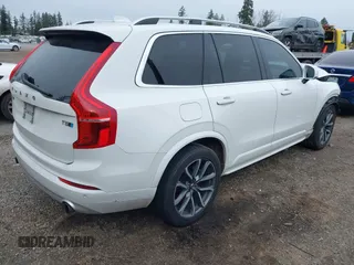 2019 Volvo XC90 Momentum z VIN YV4102PK2K1514188, wystawiony jako IAAI lot #41767251 z przebiegiem 83 089 mil mil oraz . Historia ofert i sprzedaży dostępna na DreamBid. Obrazek 4.