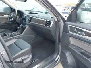 2022 Volkswagen Atlas 3.6L V6 SE w/Technology with VIN 1V2KR2CA5NC512646, listed as a IAAI auction lot 40502051 with 1 mi miles. Bid and sale history available at carsss.com. Image 5.