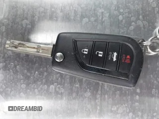 2022 Toyota Camry SE z VIN 4T1G11AK4NU690560, wystawiony jako IAAI lot #42183738 z przebiegiem 53 706 mil mil oraz . Historia ofert i sprzedaży dostępna na DreamBid. Obrazek 11.