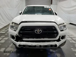 2017 Toyota Tacoma SR z VIN 5TFAX5GN8HX086692, wystawiony jako Copart lot #42198915 z przebiegiem 74 719 mil mil oraz Czysty tytuł • Clean title. Historia ofert i sprzedaży dostępna na DreamBid. Obrazek 5.