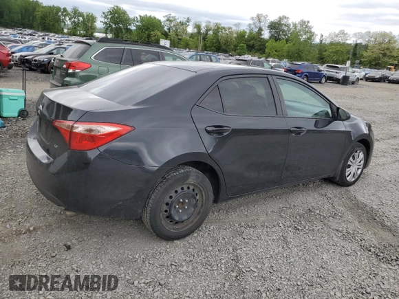 2019 Toyota Corolla L z VIN 5YFBURHE6KP870832, wystawiony jako Copart lot #57884205 z przebiegiem 132 860 mil mil oraz Szkoda całkowita • Salvage title. Historia ofert i sprzedaży dostępna na DreamBid. Obrazek 3.