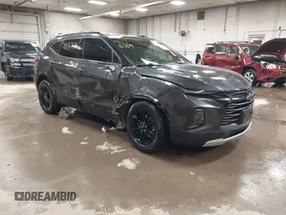 2021 Chevrolet Blazer LT z VIN 3GNKBJR43MS521587, wystawiony jako IAAI lot #41176769 z przebiegiem 48 591 mil mil oraz . Historia ofert i sprzedaży dostępna na DreamBid. Obrazek 1.