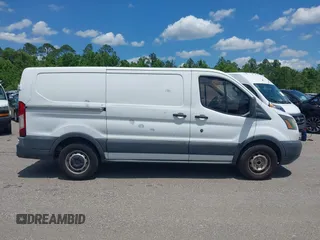 2017 Ford Transit z VIN 1FTYE1YM5HKA34470, wystawiony jako IAAI lot #42245048 z przebiegiem 149 437 mil mil oraz . Historia ofert i sprzedaży dostępna na DreamBid. Obrazek 13.