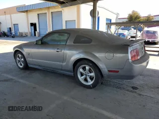 2009 Ford Mustang with VIN 1ZVHT80N295139306, listed as a Copart auction lot 47504065 with 184,947 mi miles and Clean Title. Bid and sale history available at carsss.com. Image 2.