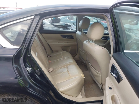 2013 Nissan Altima 3.5 SL with VIN 1N4BL3AP1DC118307, listed as a IAAI auction lot 41235680 with 131,079 mi miles. Bid and sale history available at carsss.com. Image 8.