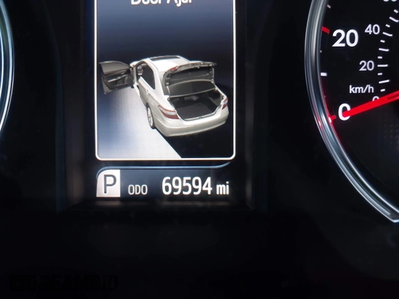 2017 Toyota Camry XLE with VIN 4T1BF1FK8HU407344, listed as a IAAI auction lot 41871574 with 69,594 mi miles and . Bid and sale history available at DreamBid. Image 16.