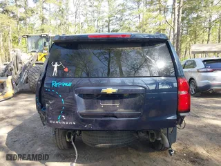 2019 Chevrolet Suburban LT with VIN 1GNSKHKC5KR333566, listed as a IAAI auction lot 41996940 with 95,807 mi miles. Bid and sale history available at carsss.com. Image 17.