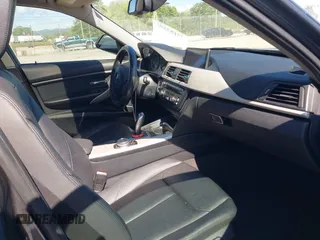 2014 BMW 3 Series 320i xDrive with VIN WBA3C3C54EP661409, listed as a IAAI auction lot 42182593 with 159,104 mi miles and . Bid and sale history available at DreamBid. Image 5.