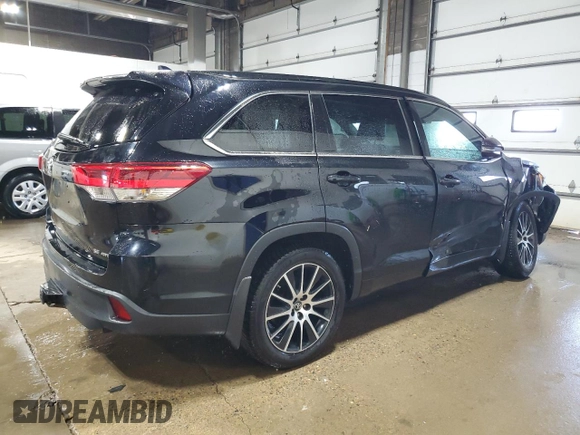 2017 Toyota Highlander XLE with VIN 5TDJZRFH9HS418707, listed as a Copart auction lot 62747345 with 160,033 mi miles and Salvage title. Bid and sale history available at DreamBid. Image 3.