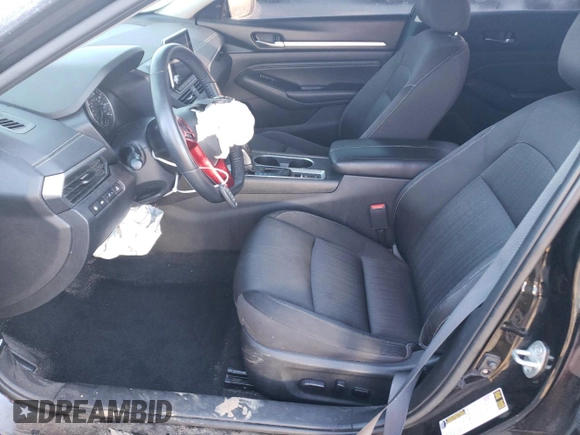 2019 Nissan Altima 2.5 SV with VIN 1N4BL4DV4KC123871, listed as a Copart auction lot 84295754 with 113,720 mi miles and Salvage Title. Bid and sale history available at carsss.com. Image 7.
