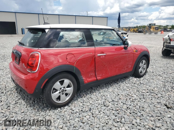 2019 MINI Hardtop Cooper с VIN WMWXP5C59K2H32200, выставлен на аукционе Copart как лот 62557905 с пробегом 17 257 миль миль и Списание • Salvage title. История ставок и продаж доступна на DreamBid. Изображение 3.