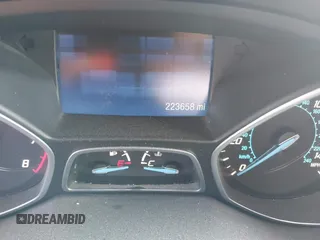 2014 Ford Escape SE with VIN 1FMCU9GX0EUC38743, listed as a IAAI auction lot 42258938 with 223,658 mi miles and . Bid and sale history available at DreamBid. Image 7.