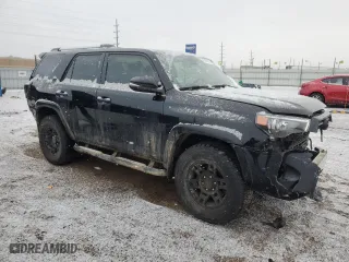 2022 Toyota 4Runner SR5 Premium with VIN JTENU5JR9N5979172, listed as a Copart auction lot 45048565 with 30,058 mi miles and Clean Title. Bid and sale history available at carsss.com. Image 4.