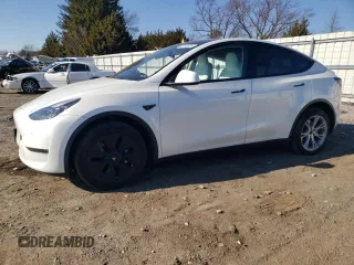 2024 Tesla Model Y Long Range with VIN 7SAYGAEE5RF064240, listed as a Copart auction lot 46349625 with 26,648 mi miles and Salvage title. Bid and sale history available at DreamBid. Image 1.
