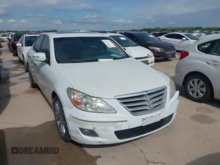 2010 Hyundai Genesis with VIN KMHGC4DE3AU109545, listed as a IAAI auction lot 41818203 with 199,232 mi miles. Bid and sale history available at carsss.com. Image 1.