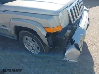 2007 Jeep Commander Sport with VIN 1J8HG48P07C671600, listed as a IAAI auction lot 42083367 with 220,113 mi miles. Bid and sale history available at carsss.com. Image 6.