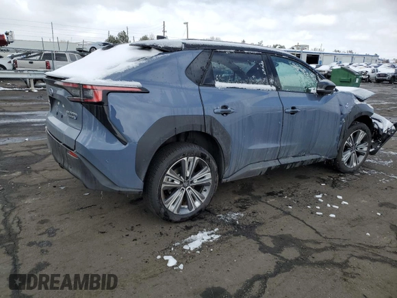 2023 Subaru Solterra Premium z VIN JTMABABA1PA031661, wystawiony jako Copart lot #48266764 z przebiegiem Nie podano mil oraz . Historia ofert i sprzedaży dostępna na DreamBid. Obrazek 3.