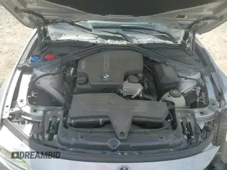 2018 BMW 3 Series 320i z VIN WBA8A9C57JK623002, wystawiony jako Copart lot #71215715 z przebiegiem 70 926 mil mil oraz Szkoda całkowita • Salvage title. Historia ofert i sprzedaży dostępna na DreamBid. Obrazek 15.