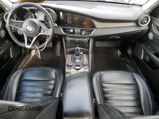 2017 Alfa Romeo Giulia Ti z VIN ZARFAECN2H7543175, wystawiony jako Copart lot #75932224 z przebiegiem 77 579 mil mil oraz Szkody całkowita. Historia ofert i sprzedaży dostępna na DreamBid. Obrazek 8.