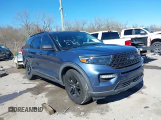 2020 Ford Explorer XLT with VIN 1FMSK7DH0LGC41818, listed as a IAAI auction lot 41654806 with 82,846 mi miles and . Bid and sale history available at carsss.com. Image 1.
