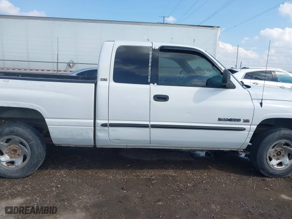 2001 Dodge Ram 1500 with VIN 3B7HC13Z61M264915, listed as a IAAI auction lot 41477847 with 299,197 mi miles. Bid and sale history available at carsss.com. Image 13.